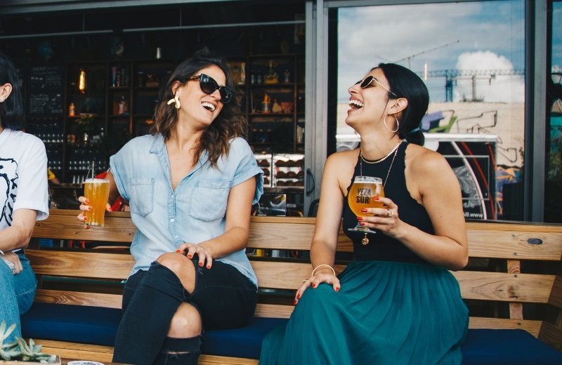 From Local Bites to Fine Dining – Restaurants Around the Park